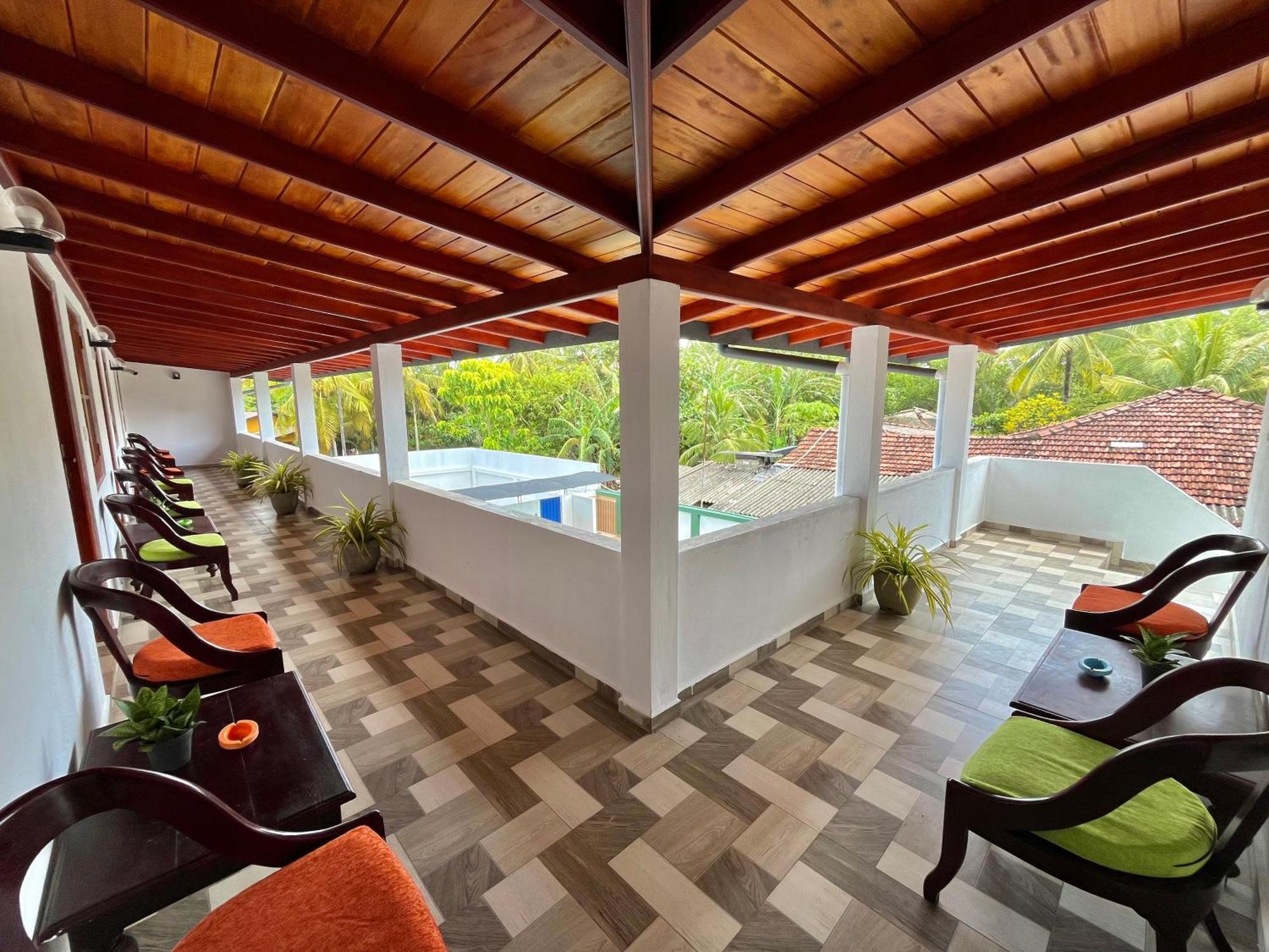 Sundowners Guesthouse Hikkaduwa Kültér fotó