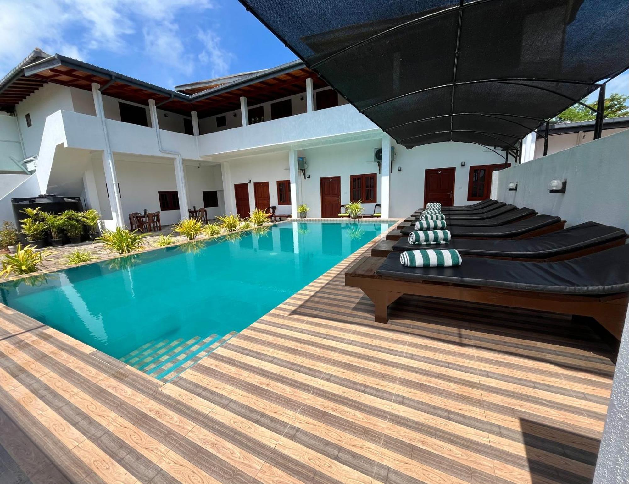 Sundowners Guesthouse Hikkaduwa Kültér fotó