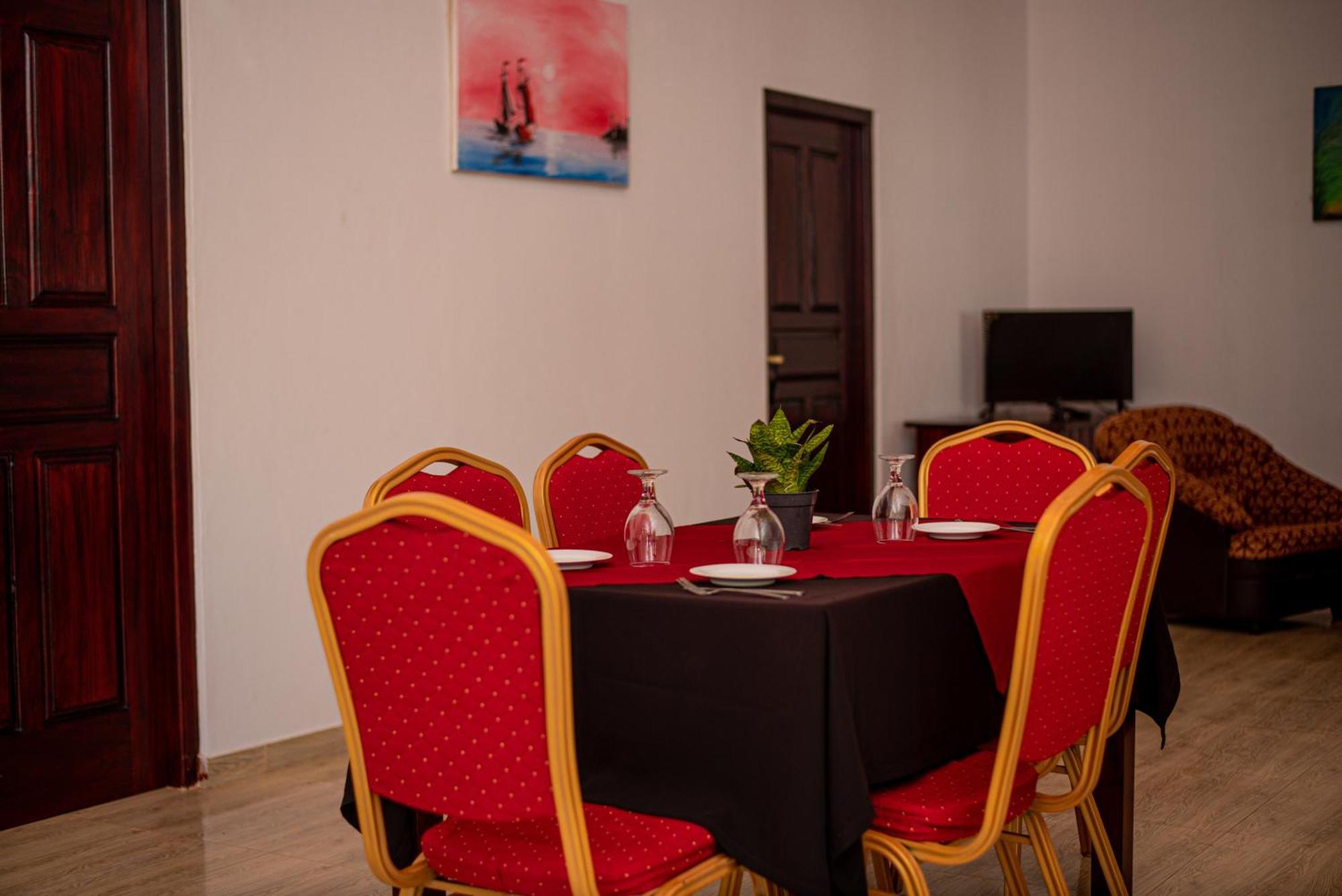 Sundowners Guesthouse Hikkaduwa Szoba fotó